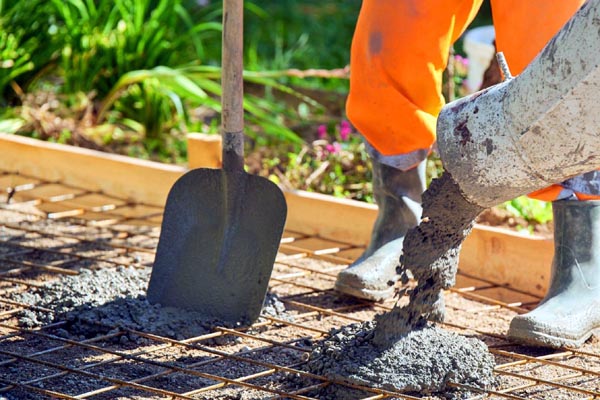 Dlaczego beton powinno się robić zarówno ze żwiru, jak i piasku?